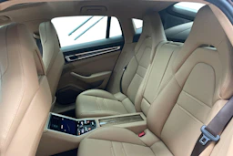 musta Porsche Panamera 2018 kuva 8.