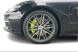 musta Porsche Panamera 2018 kuva 9.