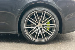 musta Porsche Panamera 2018 kuva 10.
