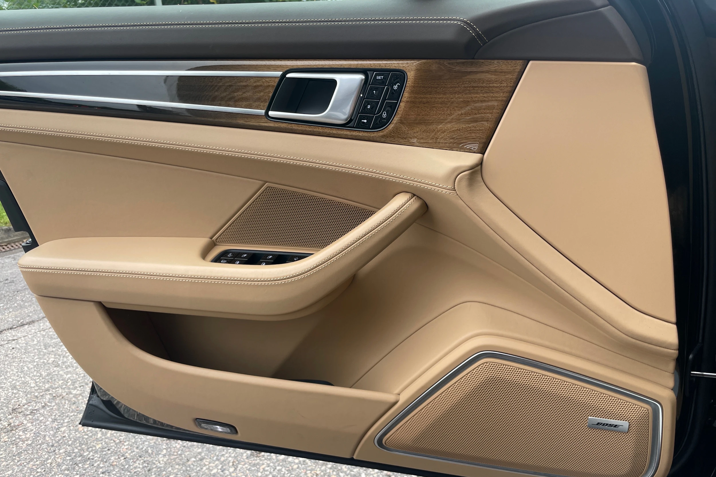 musta Porsche Panamera 2018 kuva 11.