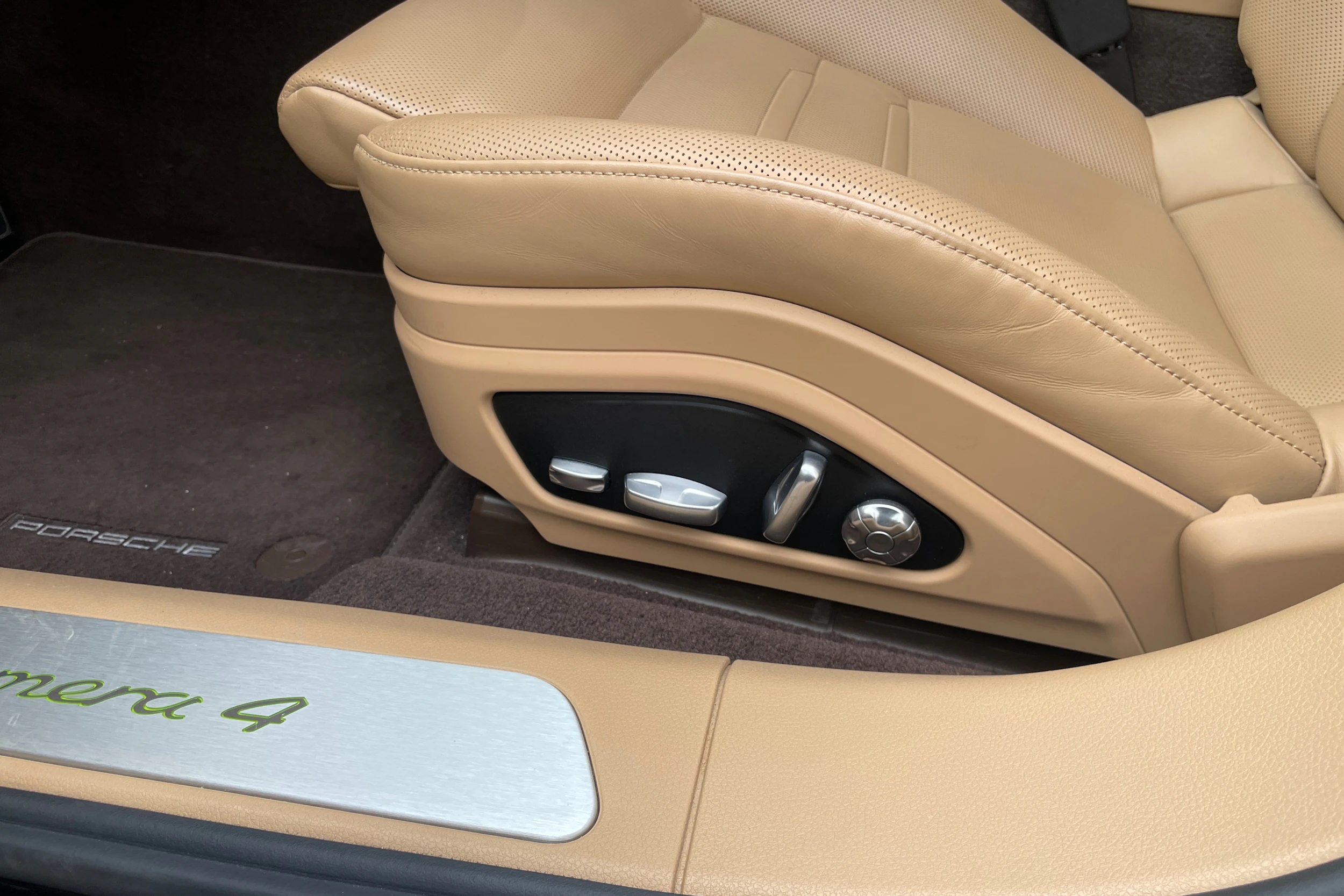 musta Porsche Panamera 2018 kuva 12.
