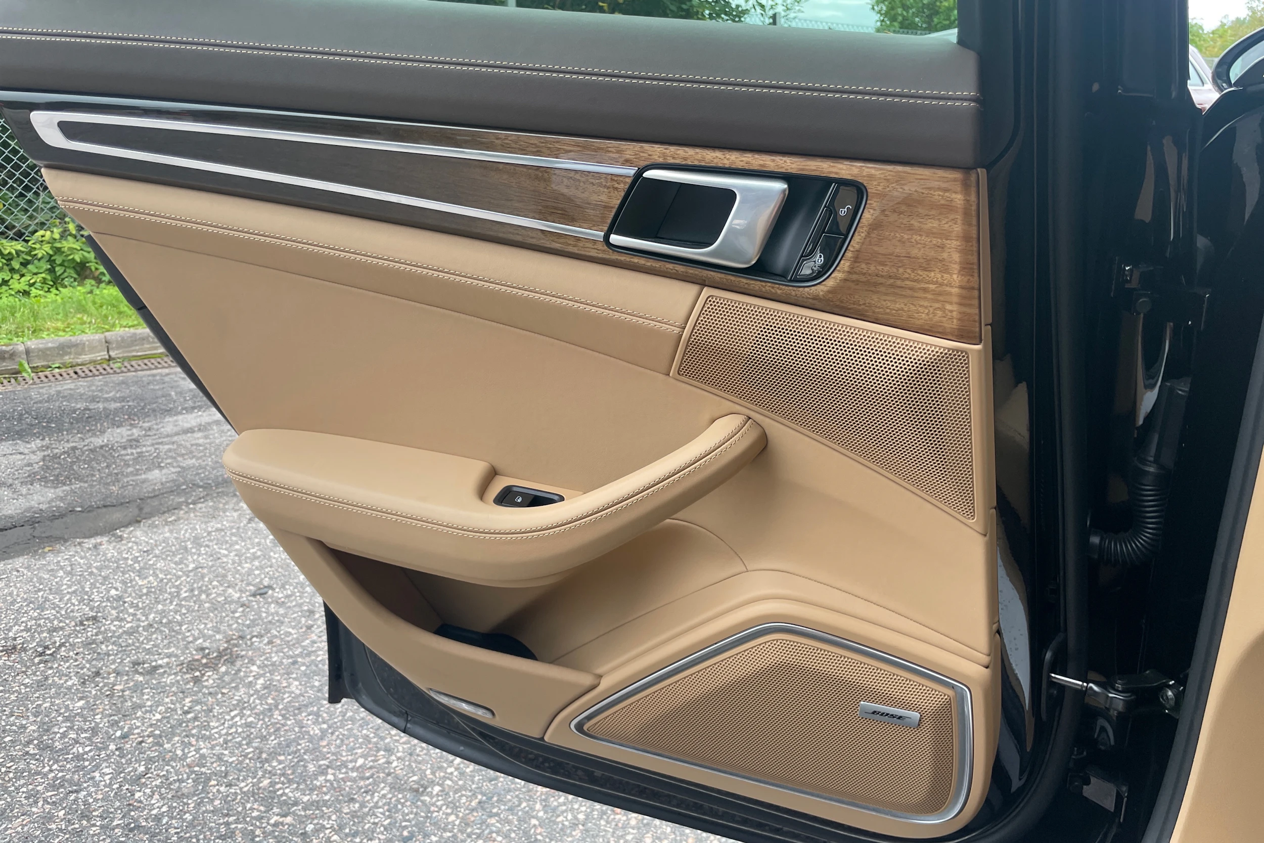 musta Porsche Panamera 2018 kuva 20.