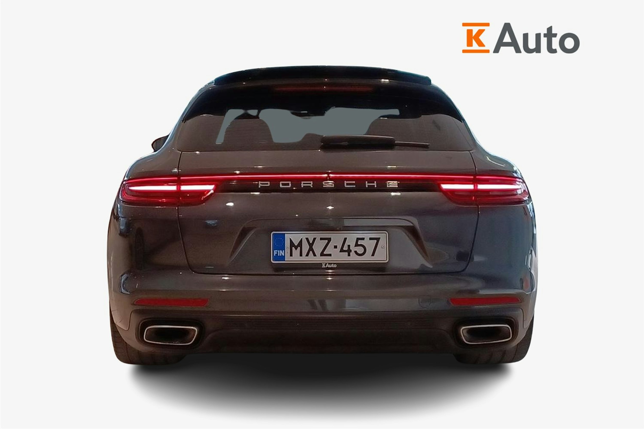Harmaa Porsche Panamera 2018 kuva 3.