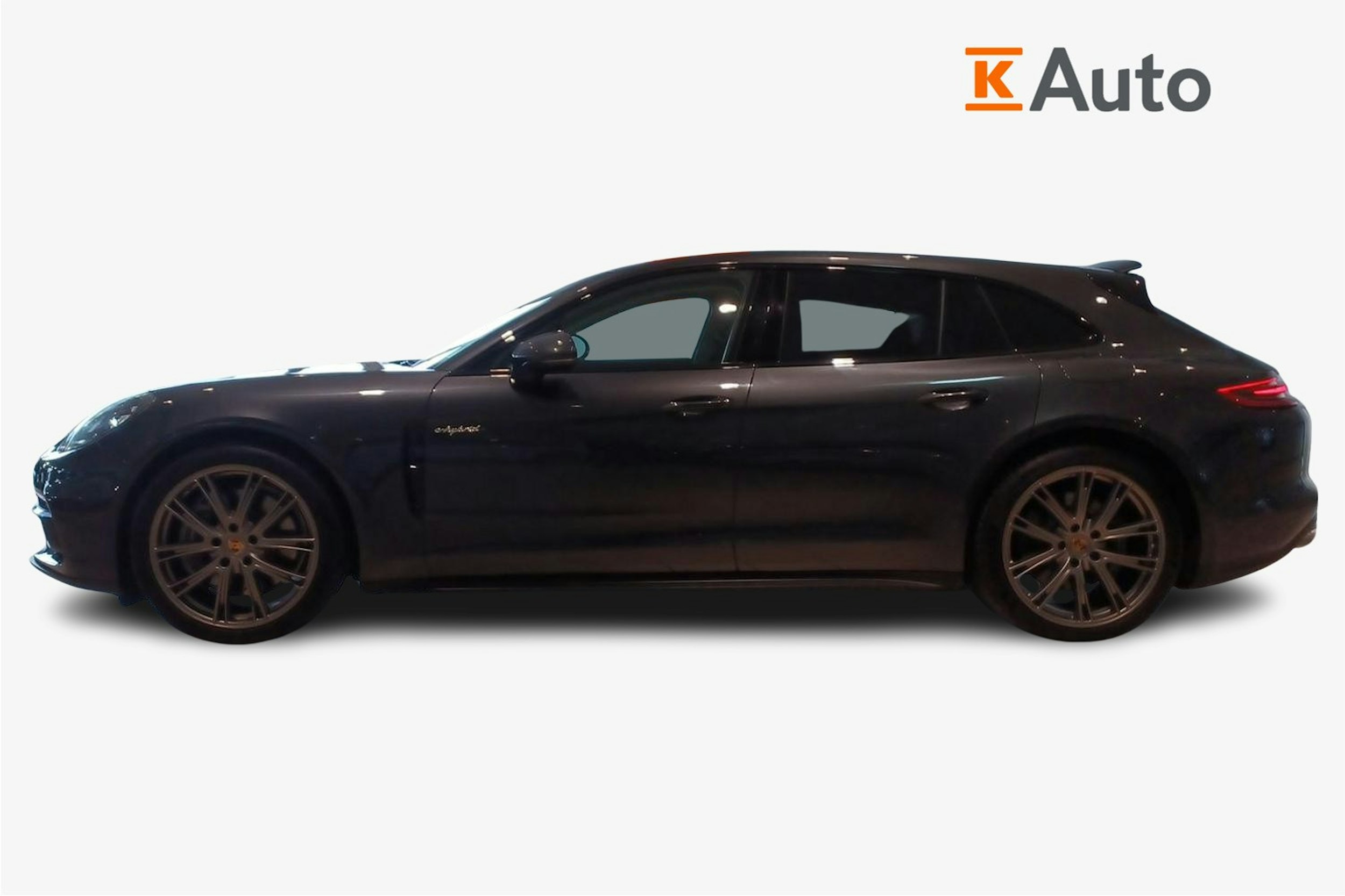 Harmaa Porsche Panamera 2018 kuva 6.