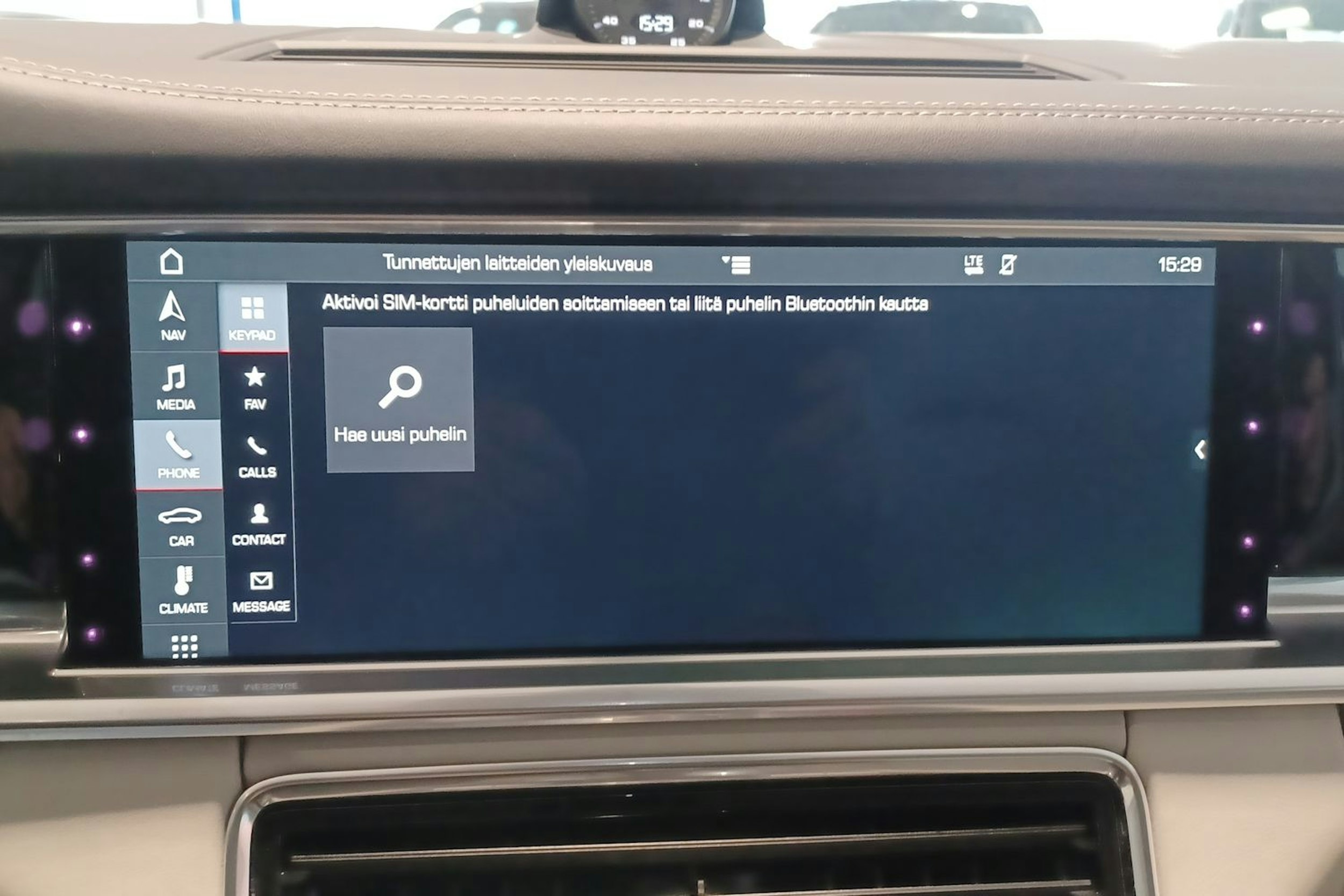 Harmaa Porsche Panamera 2018 kuva 20.