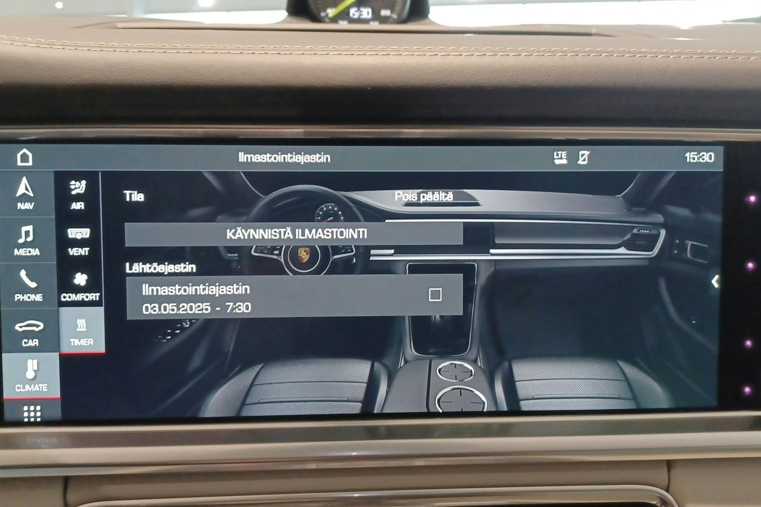 Harmaa Porsche Panamera 2018 kuva 23.
