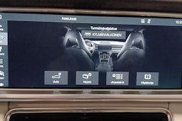 Harmaa Porsche Panamera 2018 kuva 29.