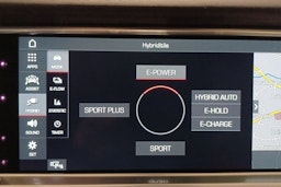 Harmaa Porsche Panamera 2018 kuva 36.