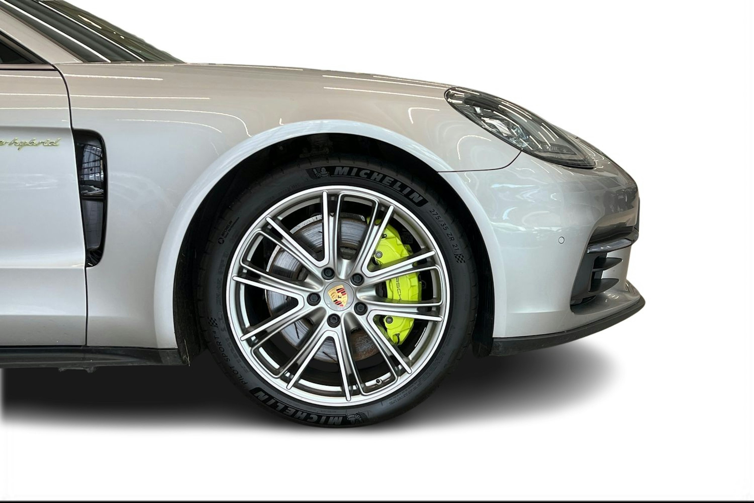 Harmaa Porsche Panamera 2018 kuva 8.