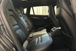 harmaa Porsche Panamera 2018 kuva 10.