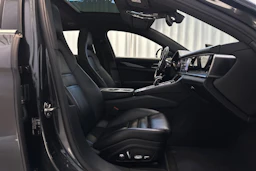 harmaa Porsche Panamera 2018 kuva 12.