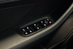 harmaa Porsche Panamera 2018 kuva 19.