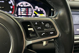 harmaa Porsche Panamera 2018 kuva 23.