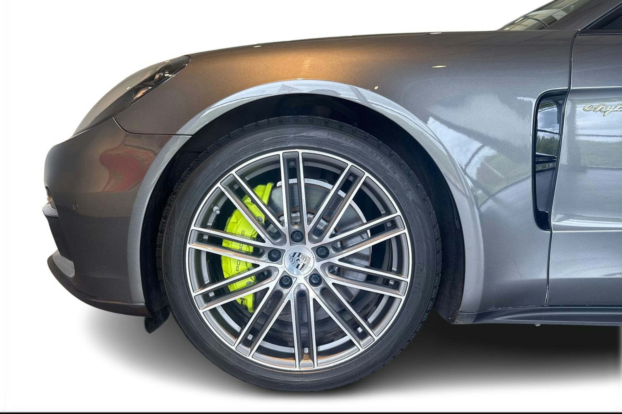 harmaa Porsche Panamera 2018 kuva 9.
