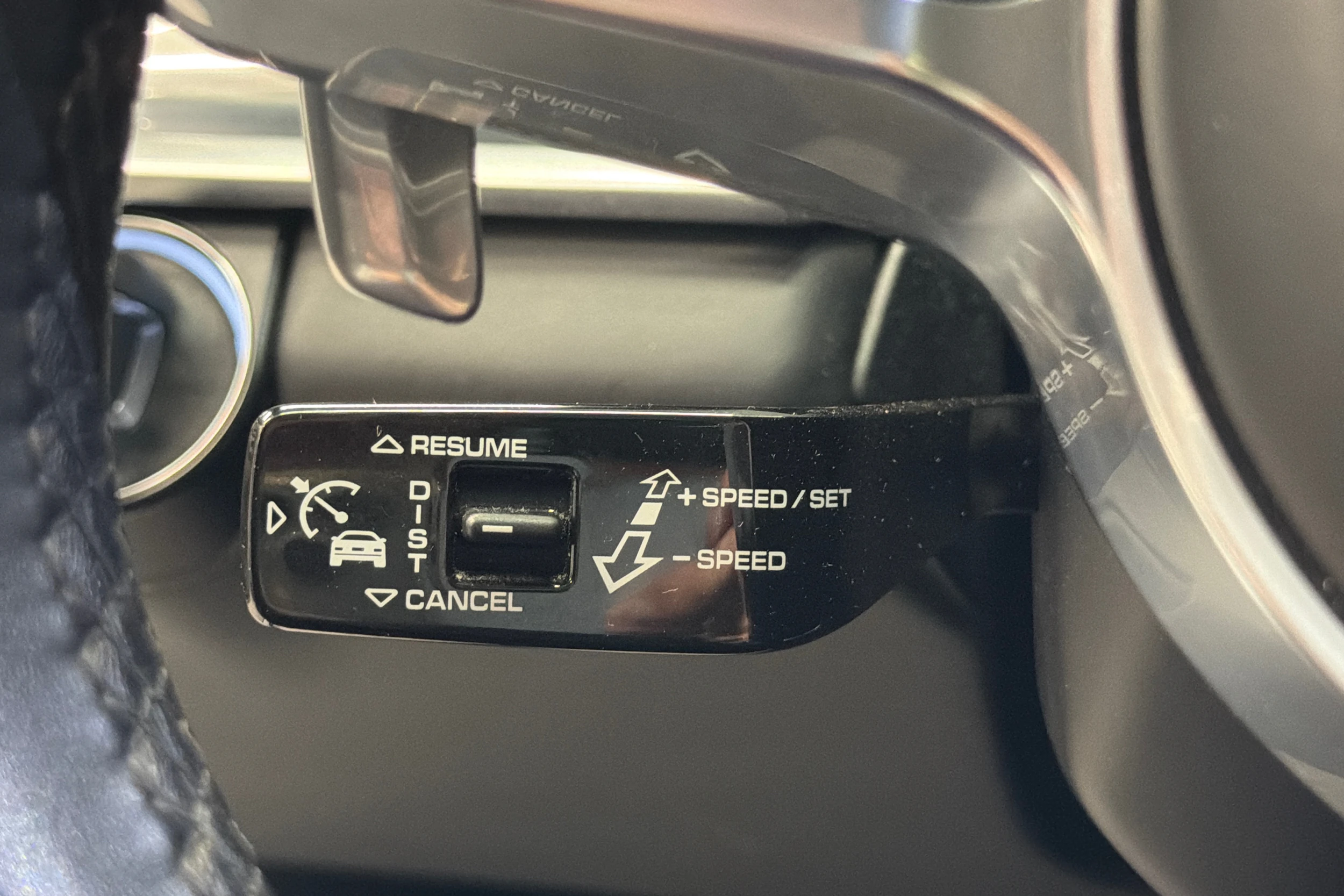 Harmaa Porsche Panamera 2018 kuva 21.