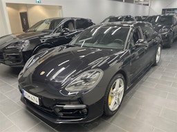 musta Porsche Panamera 2018 kuva 1.