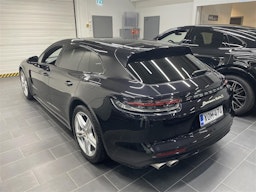 musta Porsche Panamera 2018 kuva 2.
