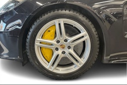 musta Porsche Panamera 2018 kuva 9.