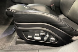 musta Porsche Panamera 2018 kuva 21.