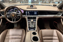 met. Harmaa Porsche Panamera 2018 kuva 8.
