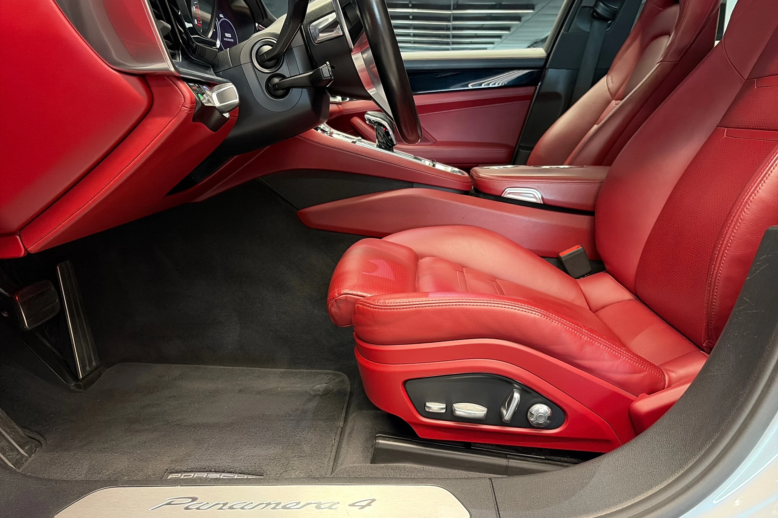 hopea Porsche Panamera 2018 kuva 13.