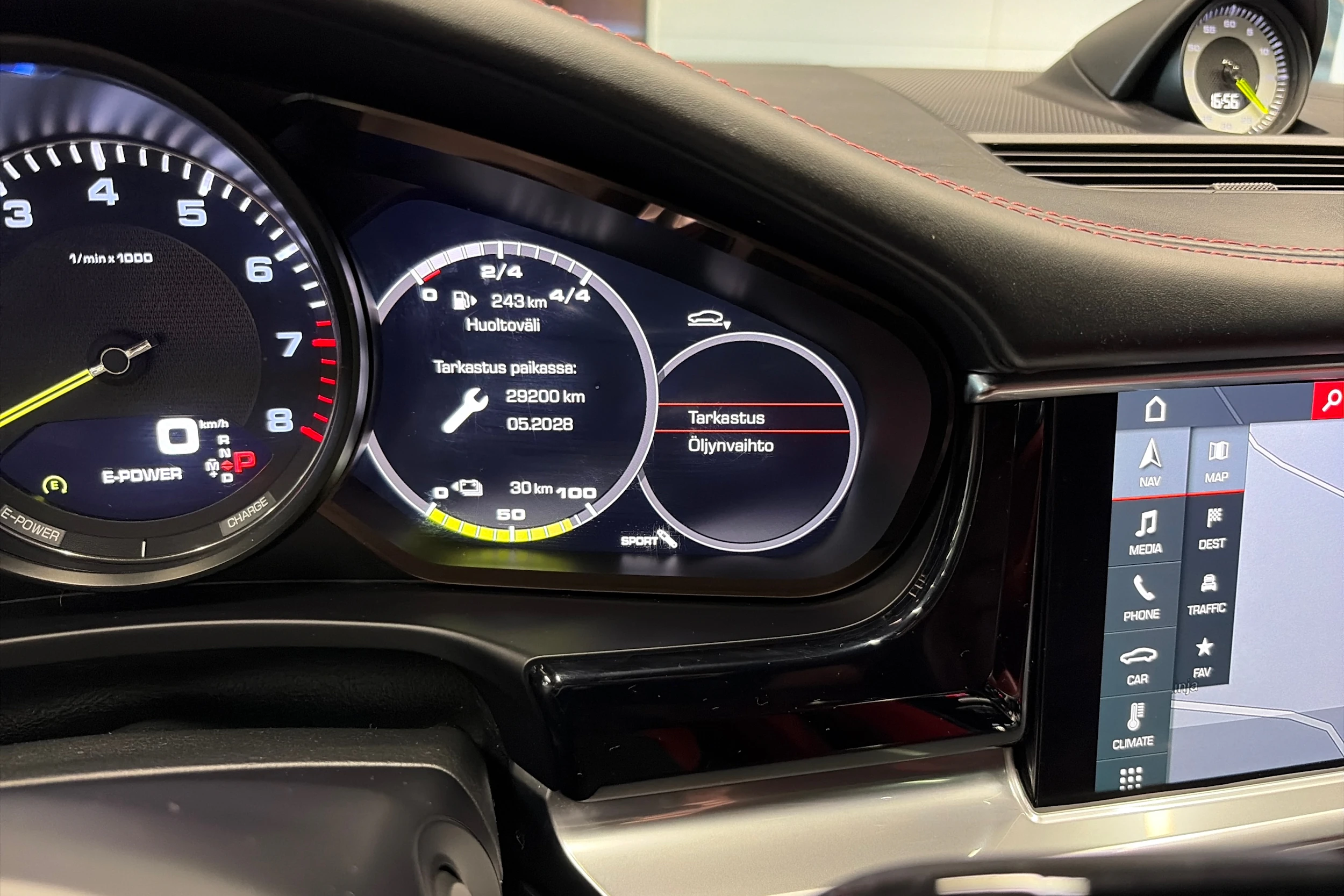 hopea Porsche Panamera 2018 kuva 21.