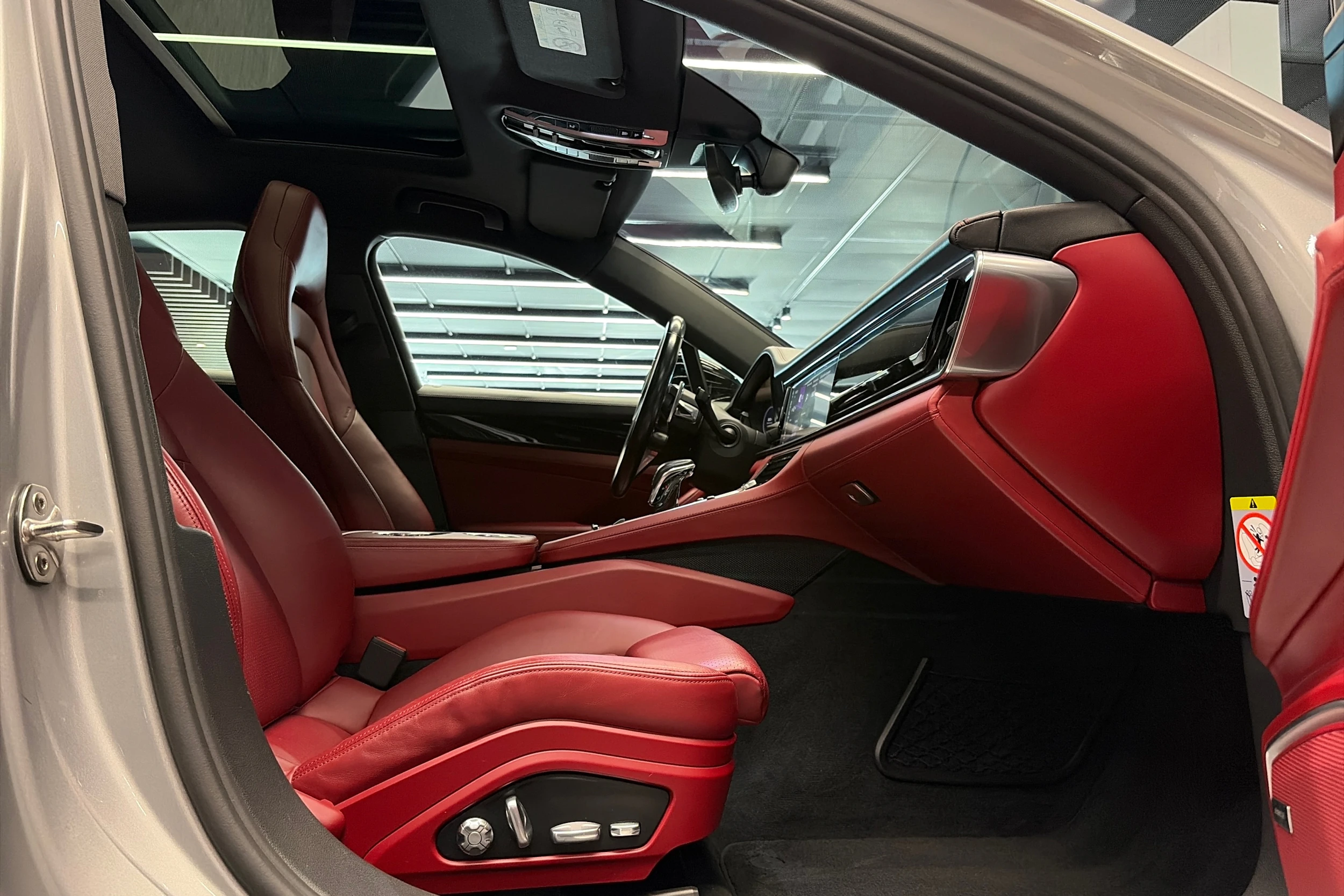 hopea Porsche Panamera 2018 kuva 23.