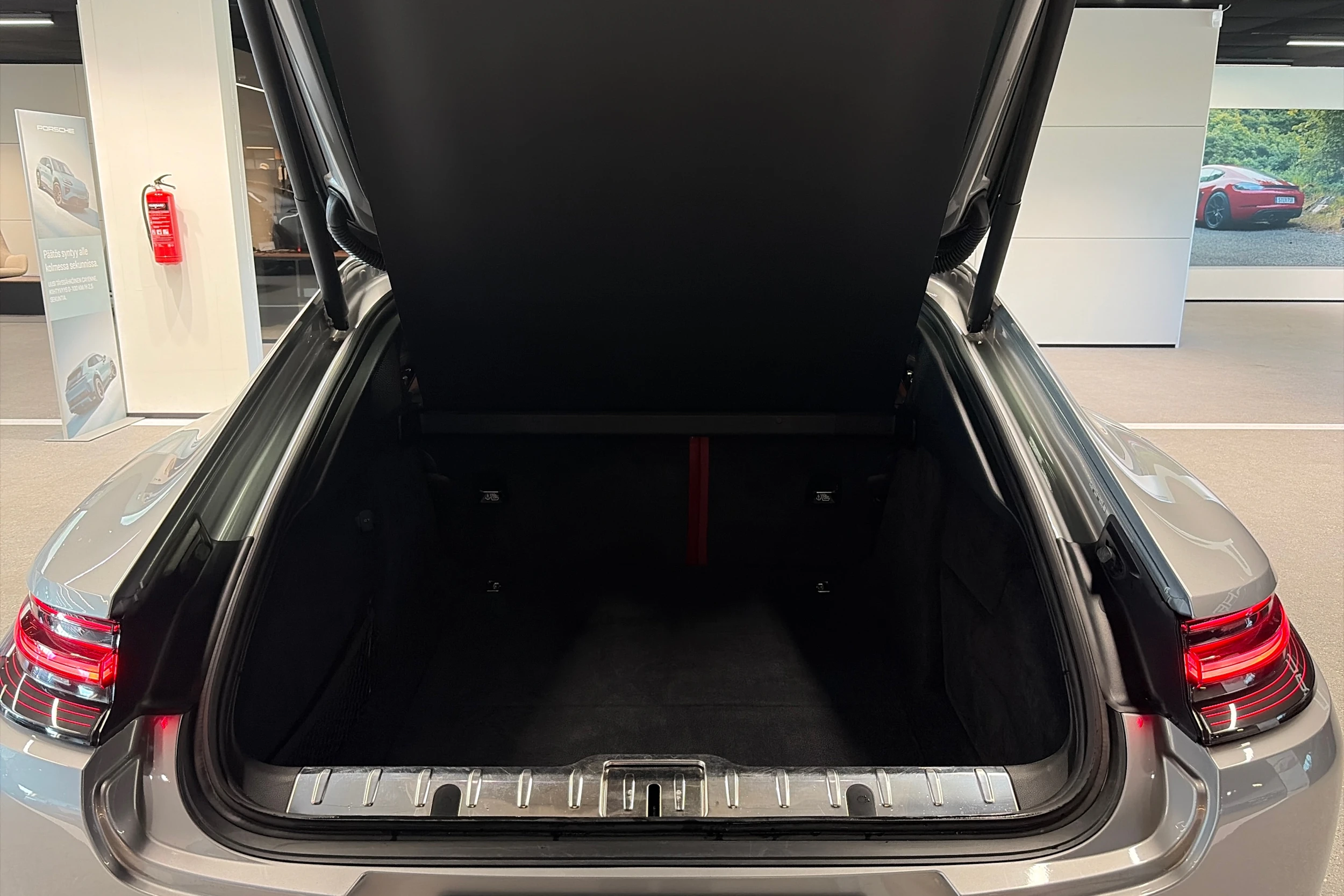 hopea Porsche Panamera 2018 kuva 26.