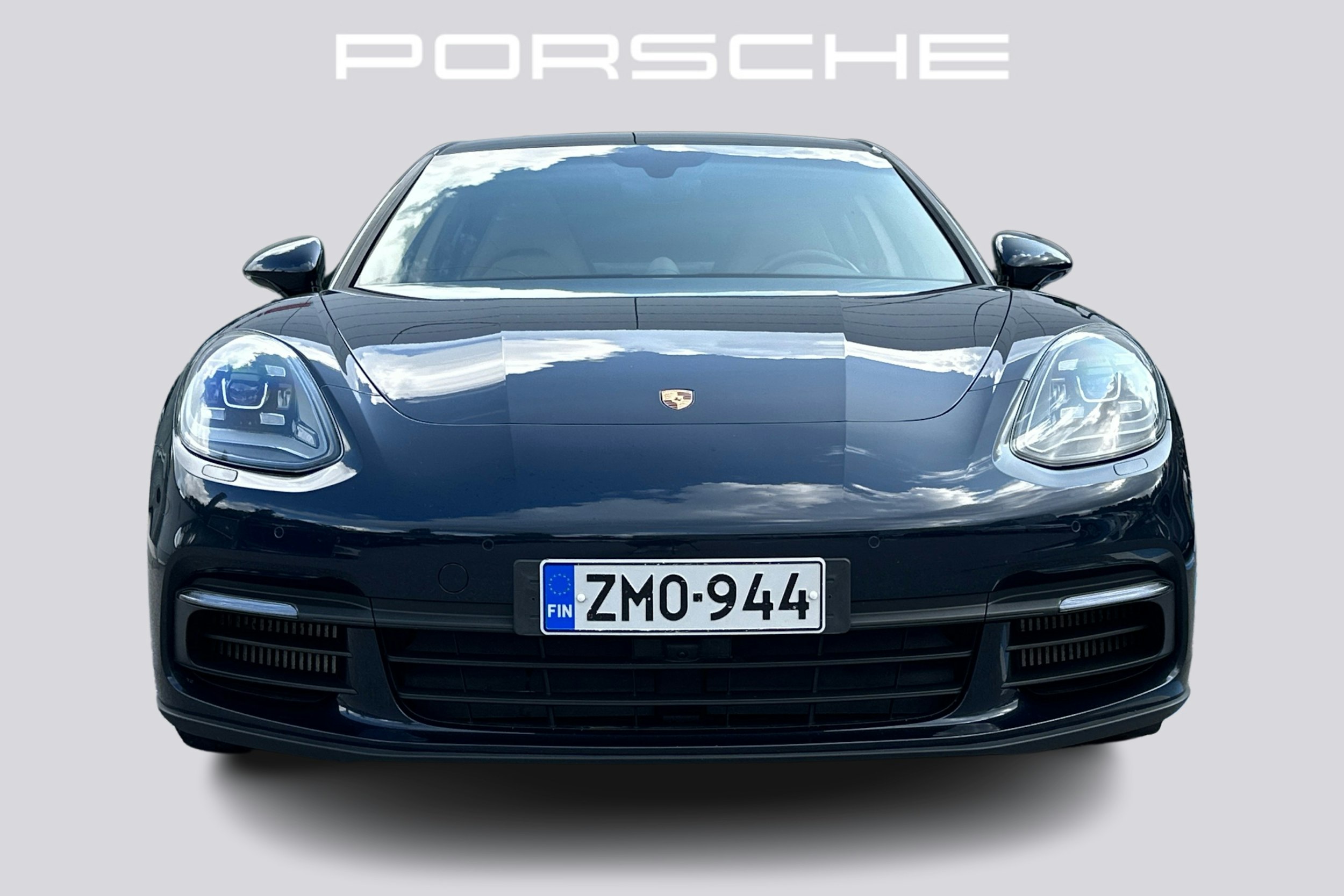 Sininen Porsche Panamera 2018 kuva 4.