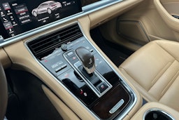 Sininen Porsche Panamera 2018 kuva 14.