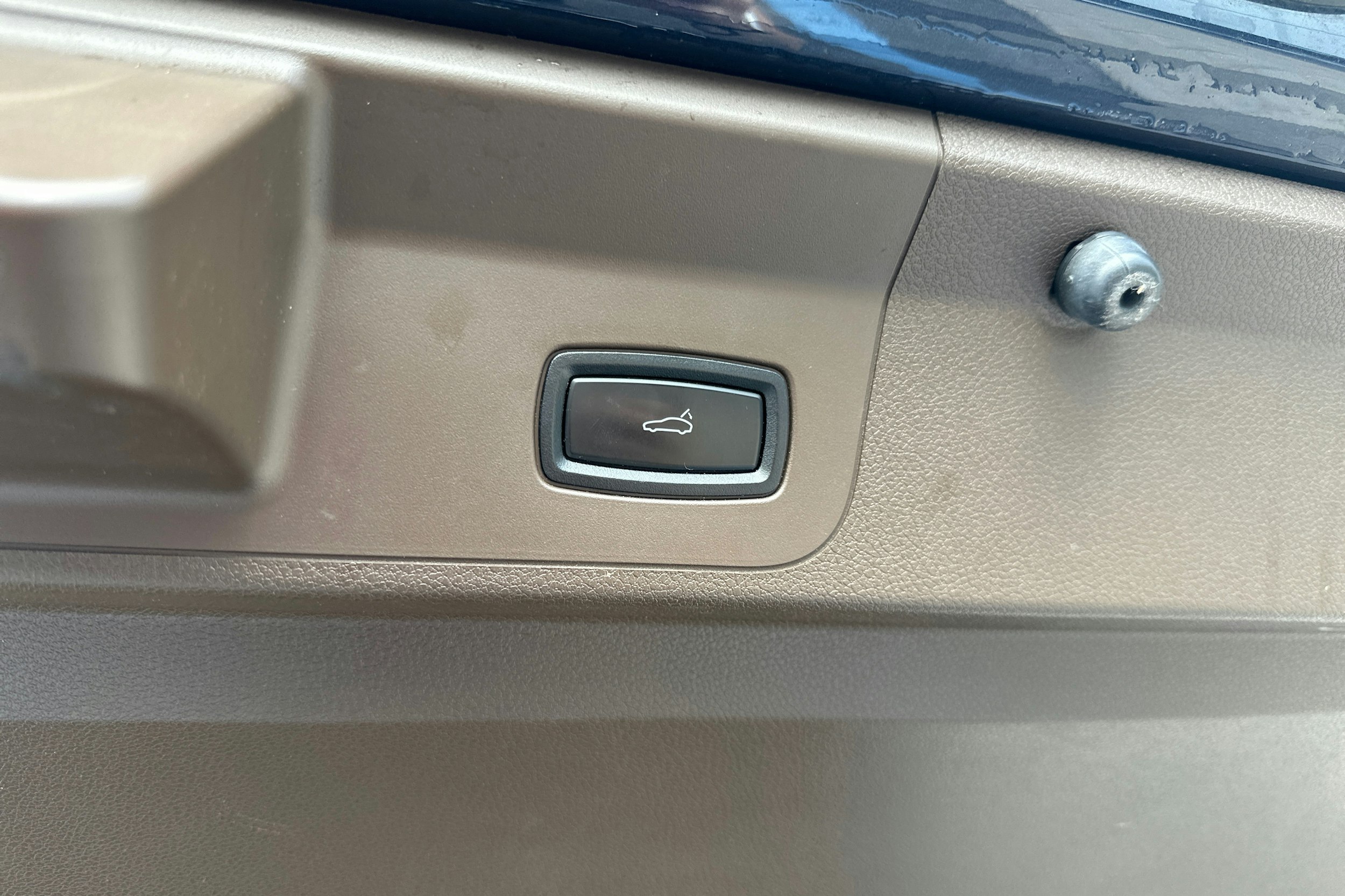 Sininen Porsche Panamera 2018 kuva 24.