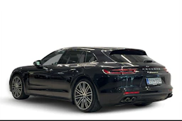 musta Porsche Panamera 2019 kuva 2.