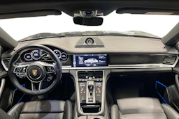 musta Porsche Panamera 2019 kuva 7.