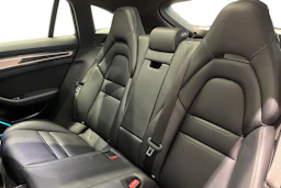 musta Porsche Panamera 2019 kuva 8.