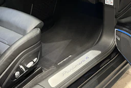 musta Porsche Panamera 2019 kuva 19.
