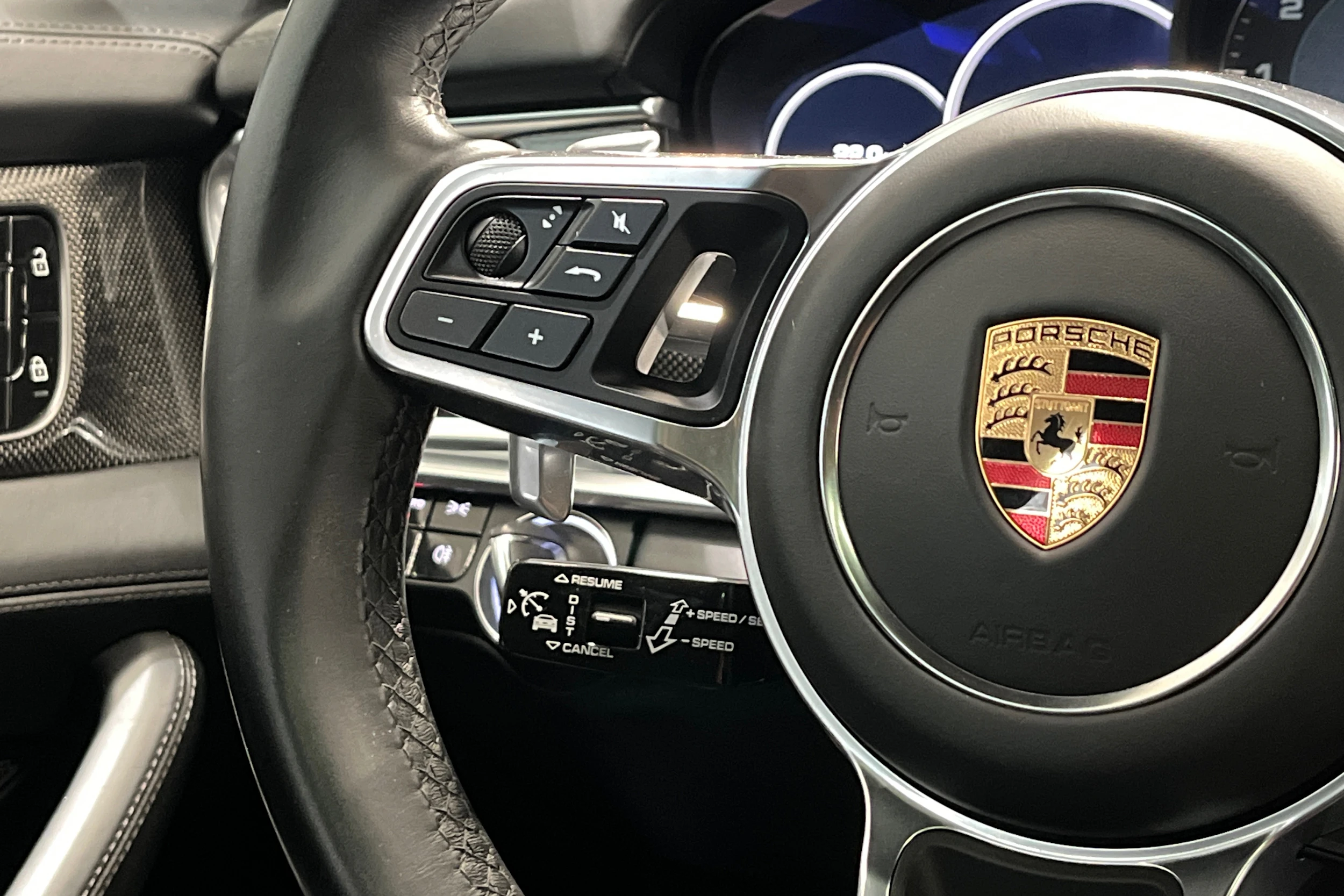 musta Porsche Panamera 2019 kuva 24.