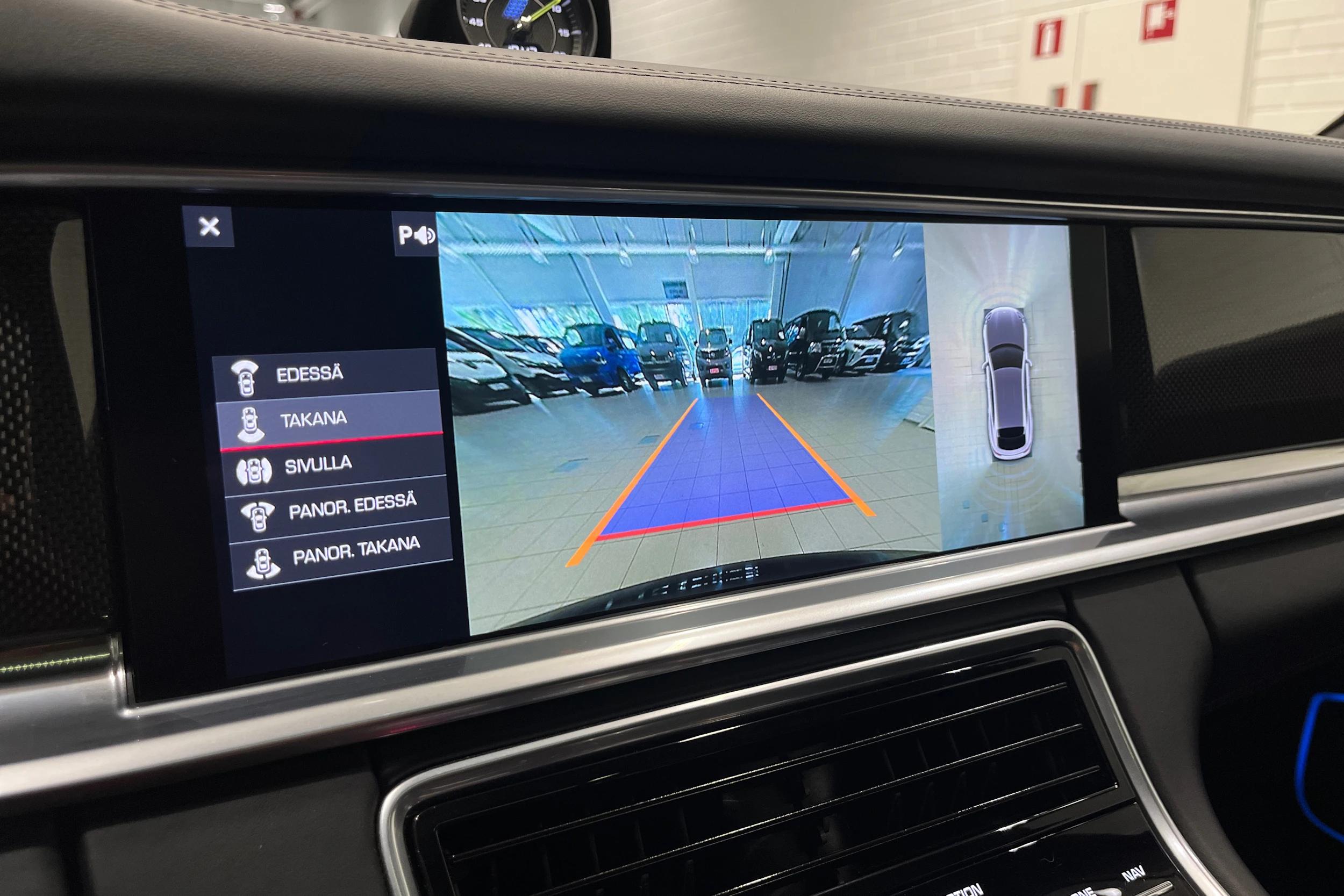 musta Porsche Panamera 2019 kuva 25.