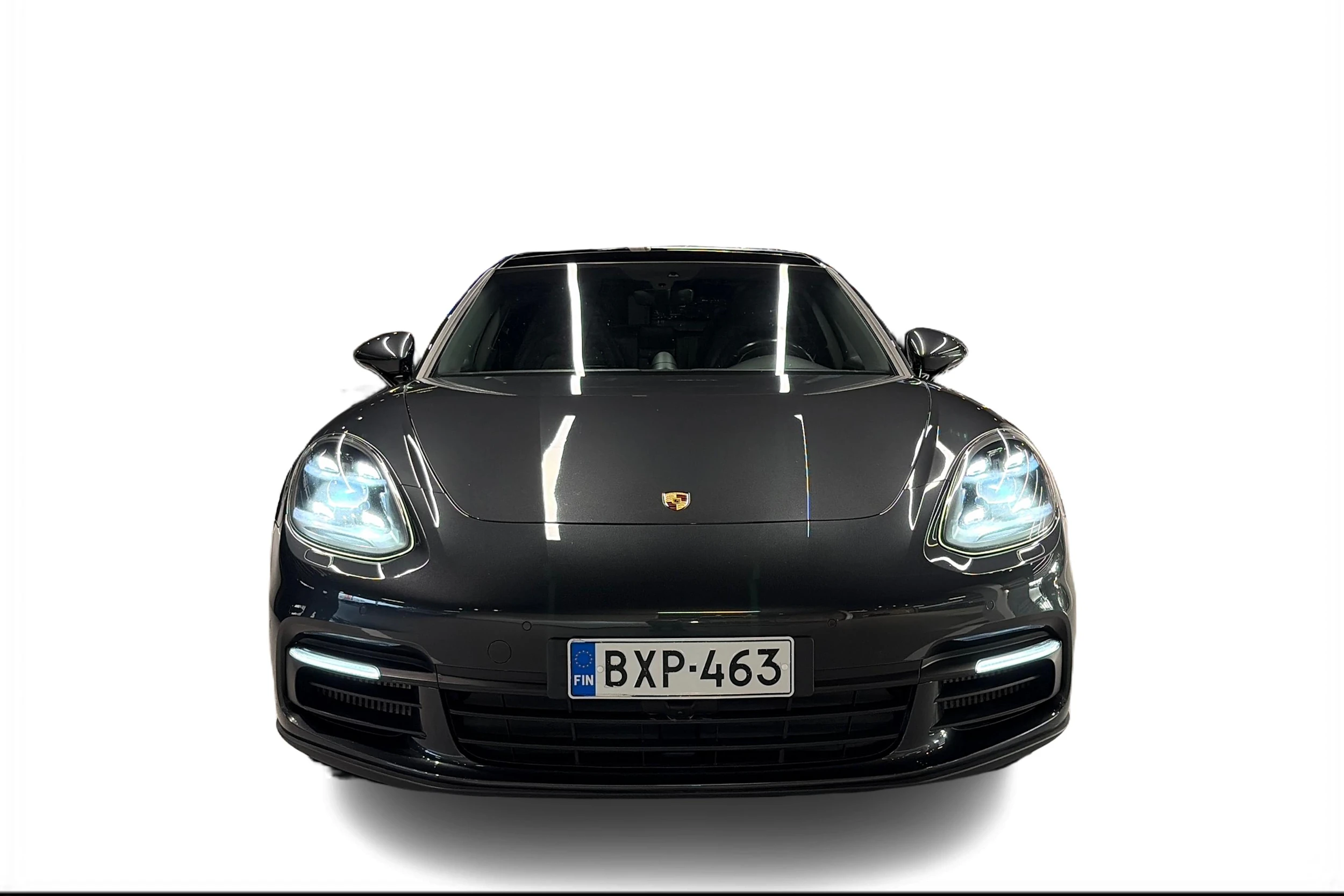 harmaa Porsche Panamera 2019 kuva 4.