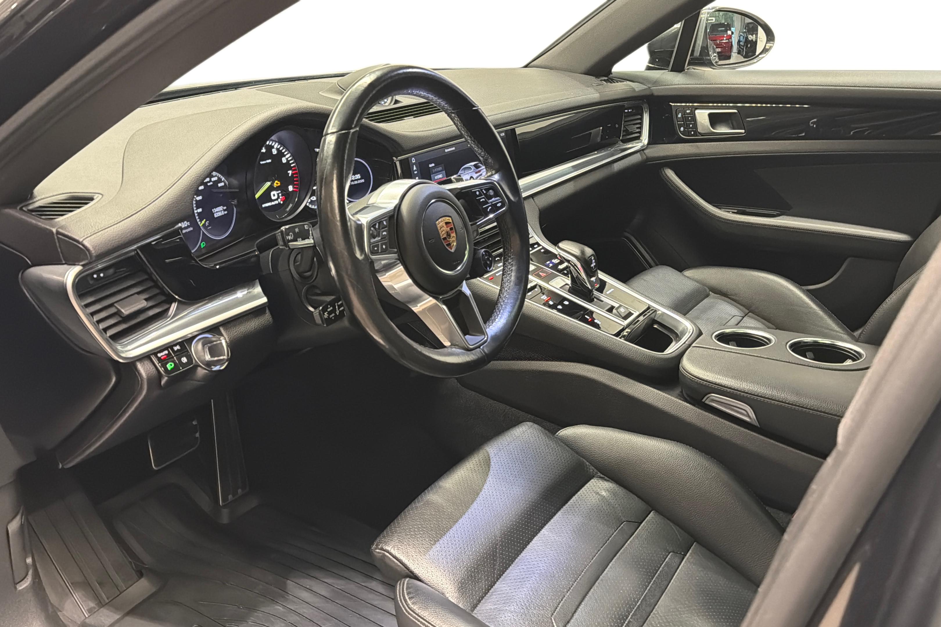 Porsche Panamera 2019, photo 6/23