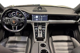 harmaa Porsche Panamera 2019 kuva 7.