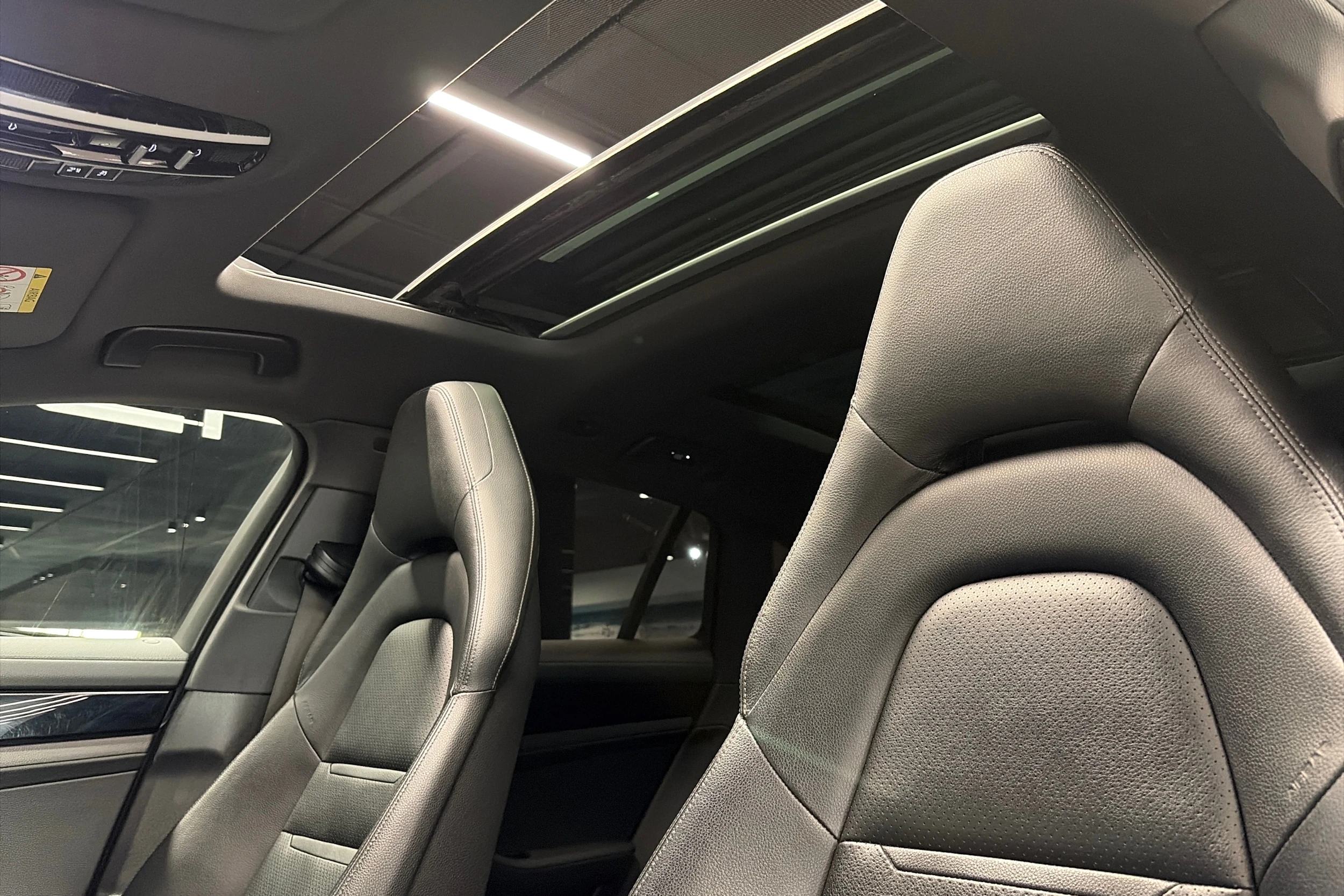 harmaa Porsche Panamera 2019 kuva 14.