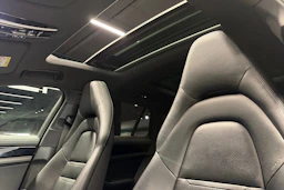 harmaa Porsche Panamera 2019 kuva 14.