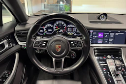 harmaa Porsche Panamera 2019 kuva 15.