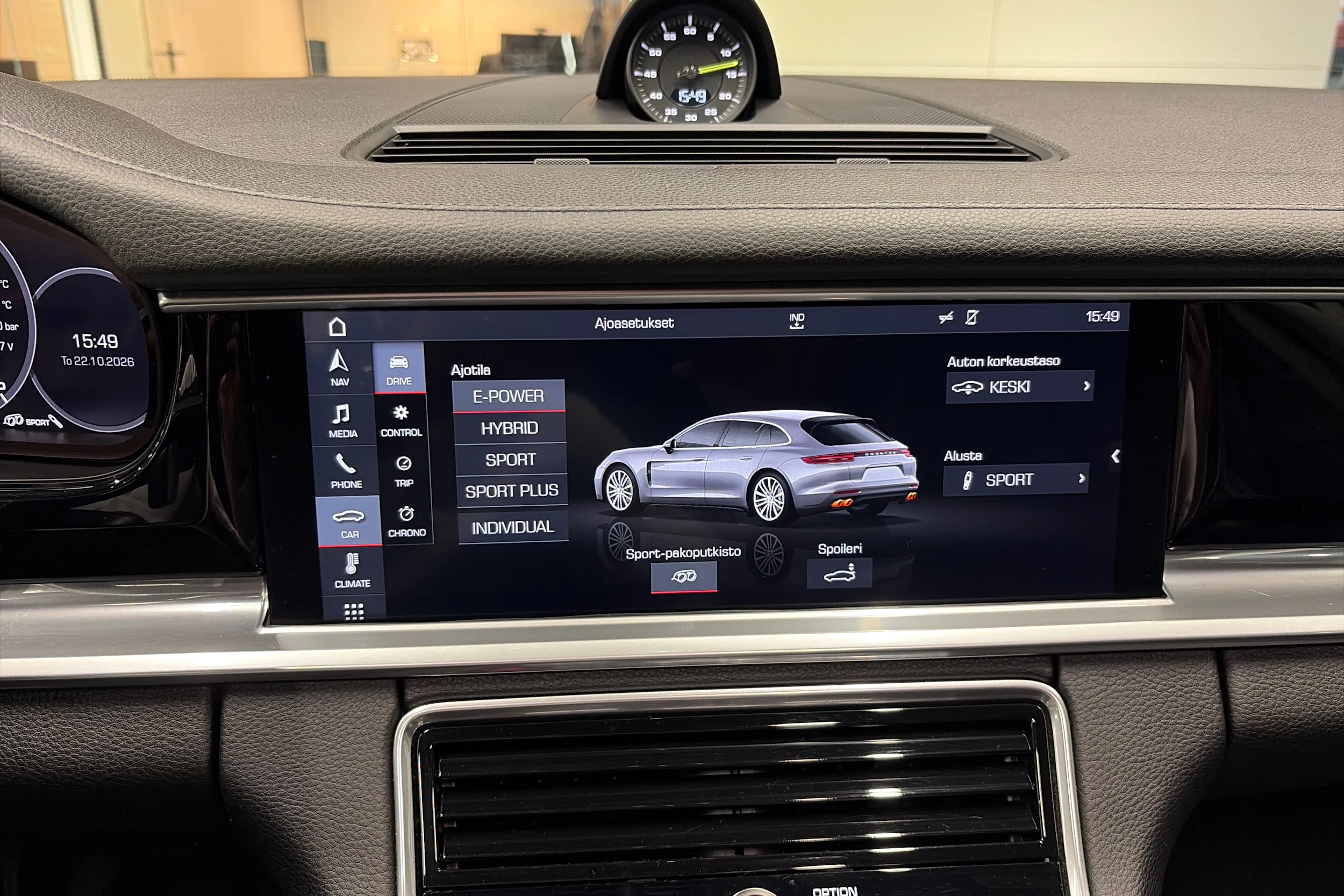 harmaa Porsche Panamera 2019 kuva 19.
