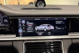harmaa Porsche Panamera 2019 kuva 19.