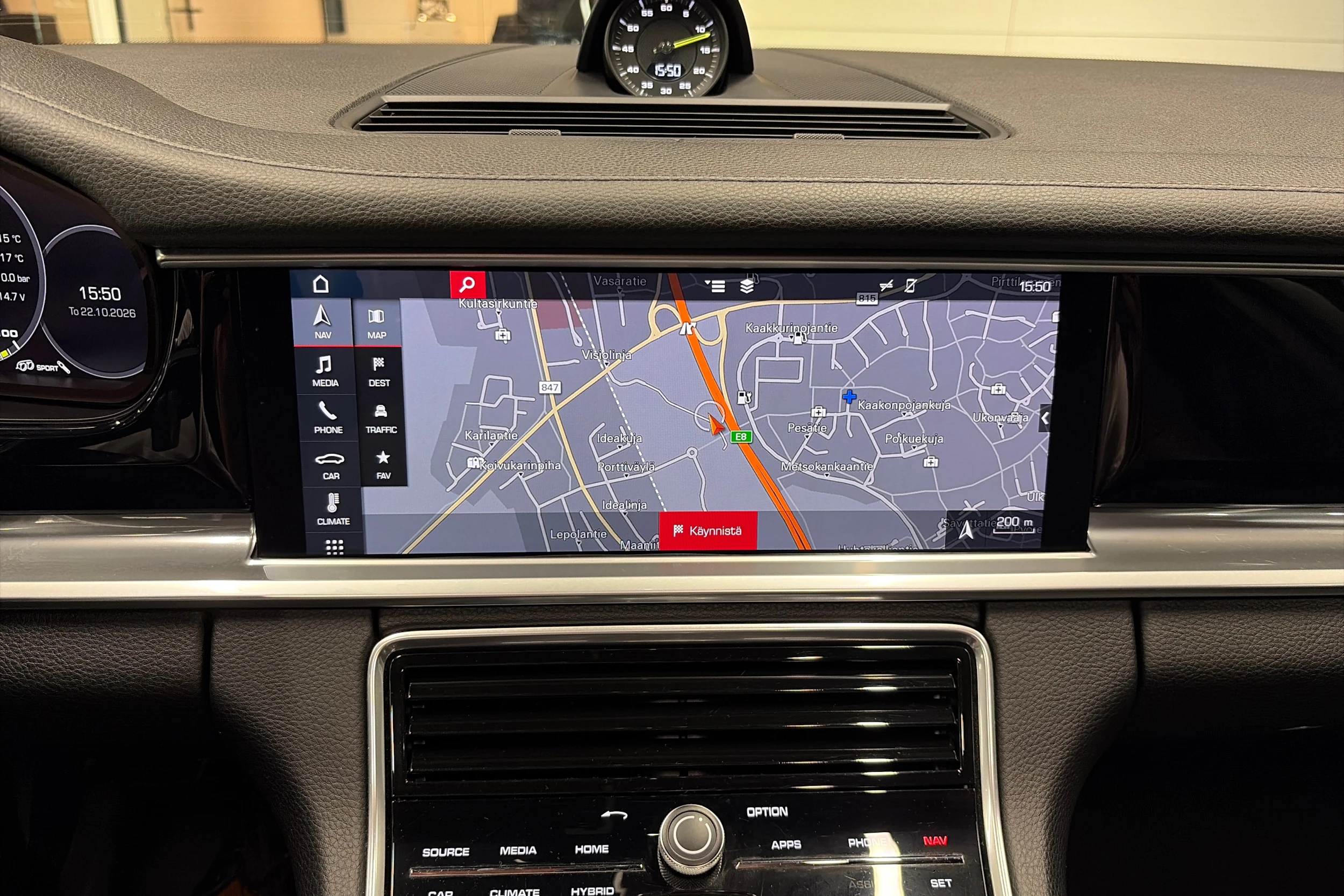 harmaa Porsche Panamera 2019 kuva 22.