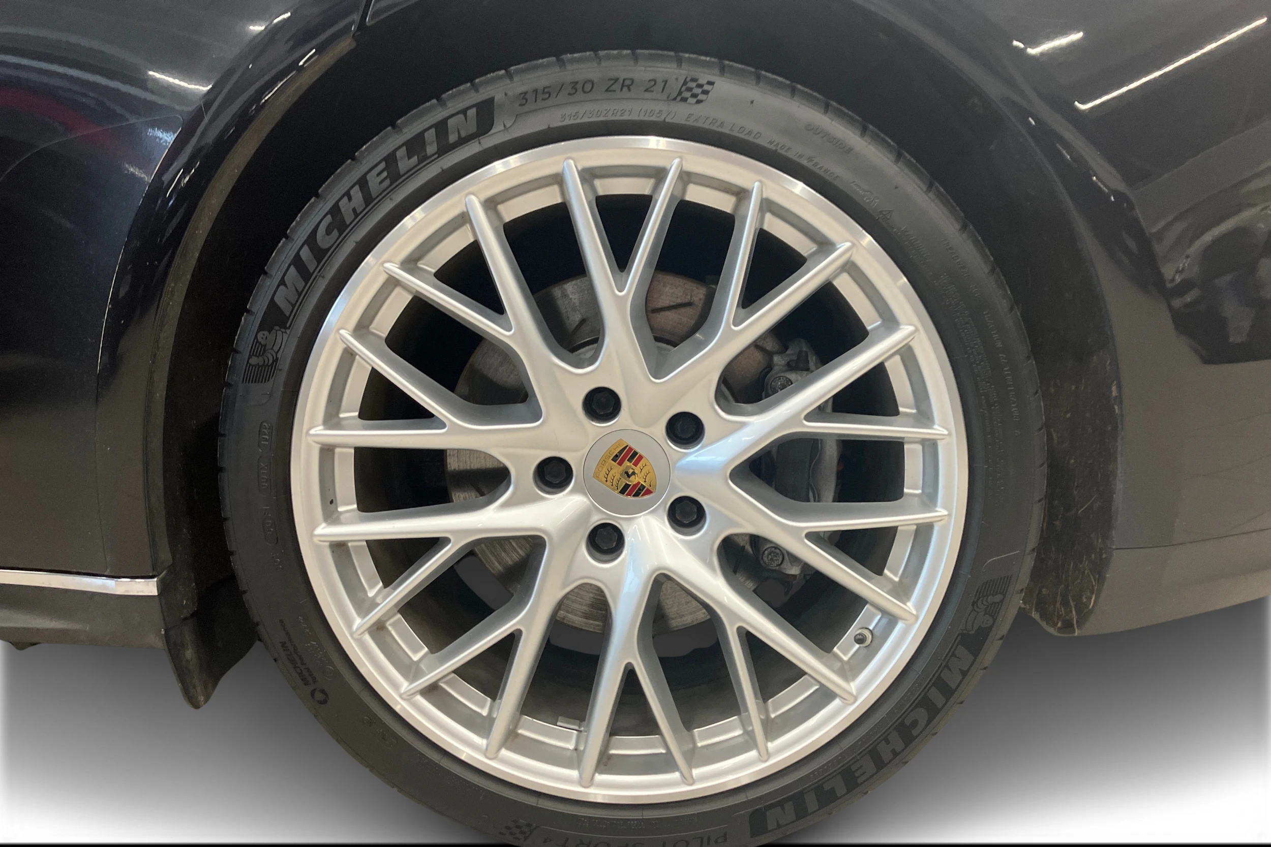 Musta Porsche Panamera 2019 kuva 9.