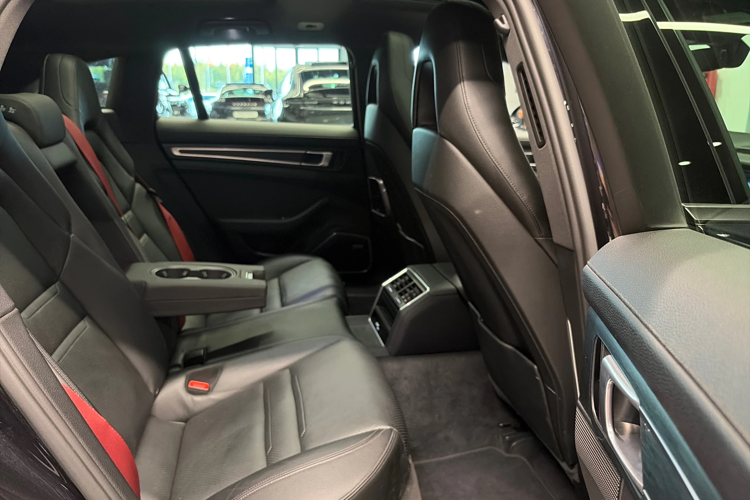 Musta Porsche Panamera 2019 kuva 24.