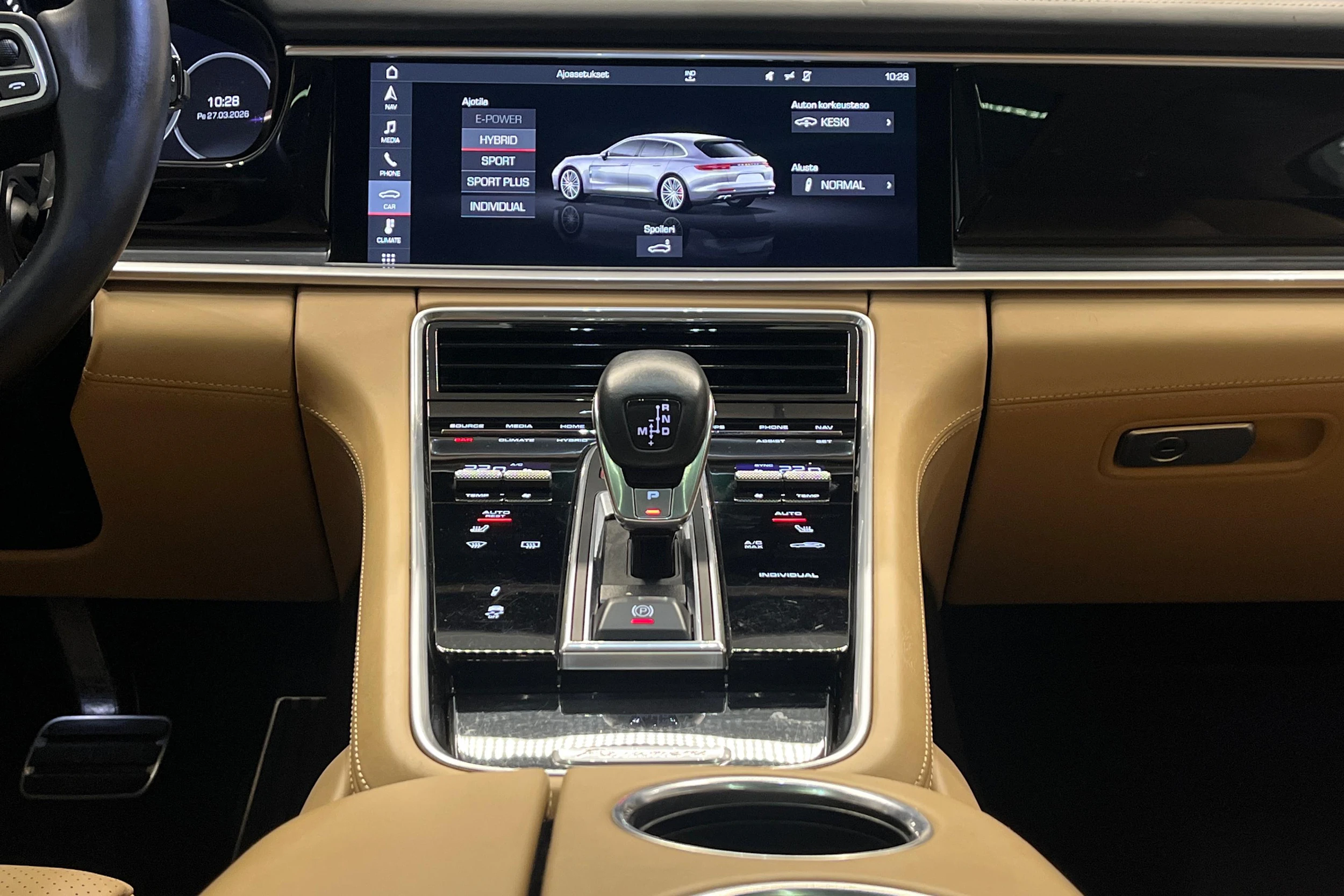 sininen Porsche Panamera 2019 kuva 8.