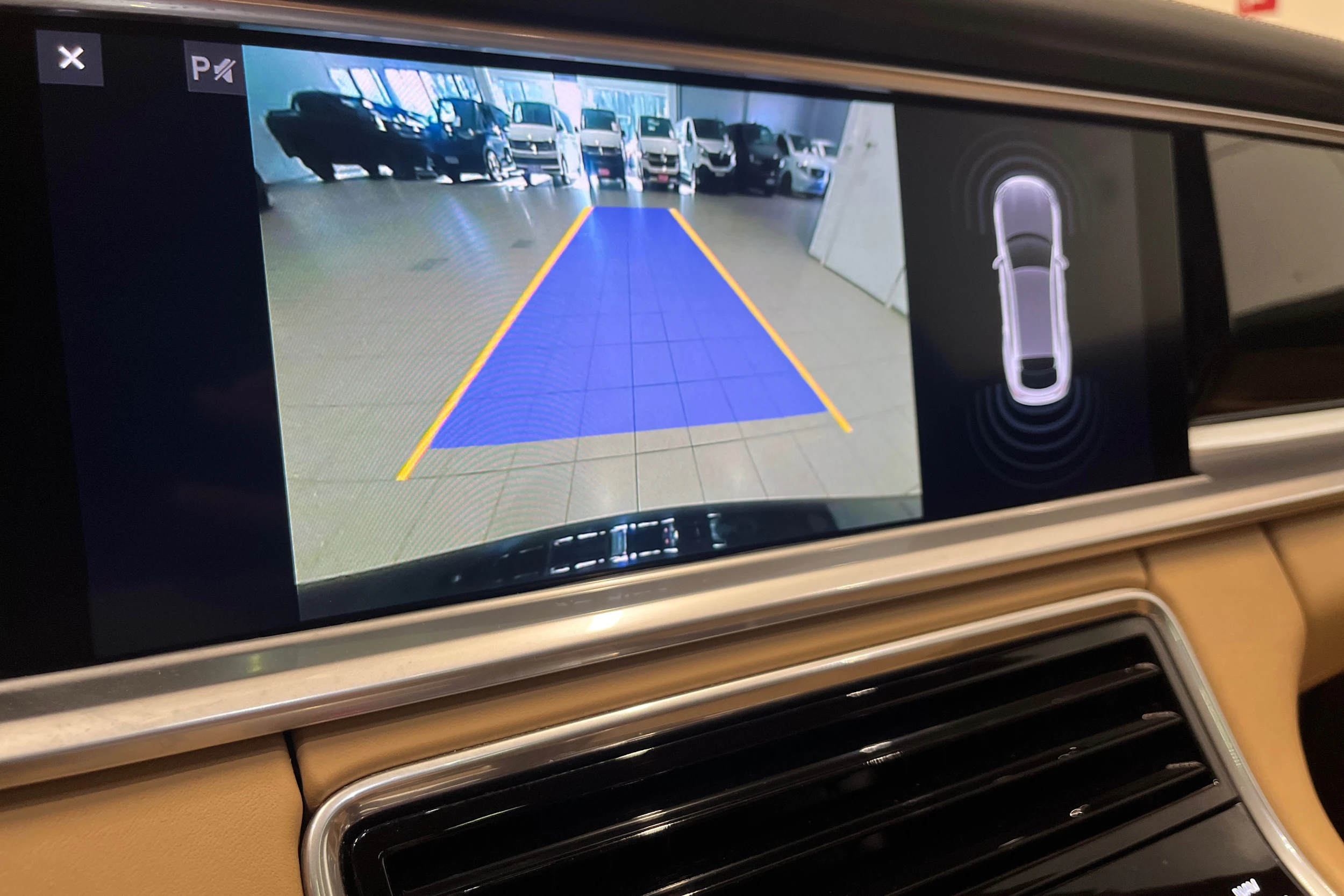 sininen Porsche Panamera 2019 kuva 14.